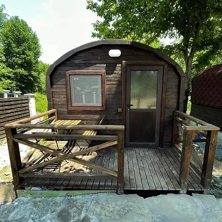 карамановите къщи 3* Aprilzi