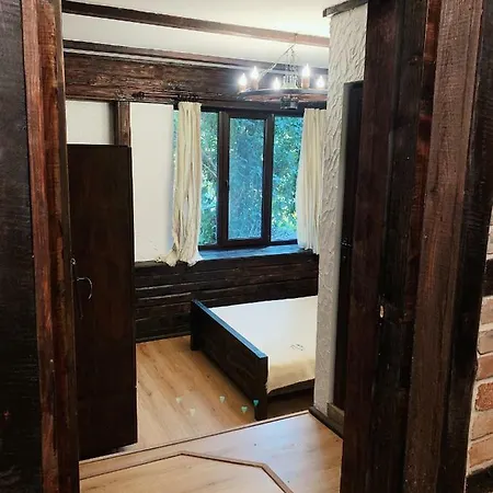 Pensiune карамановите къщи 3*