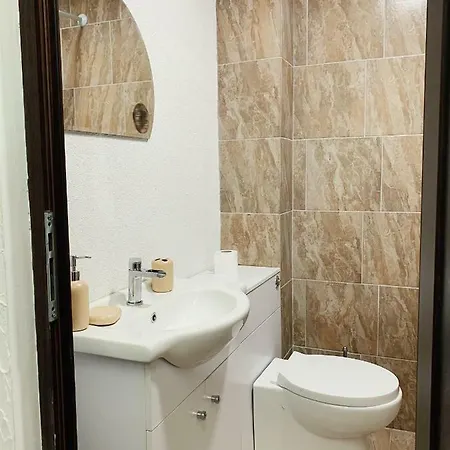 Къща за гости карамановите къщи