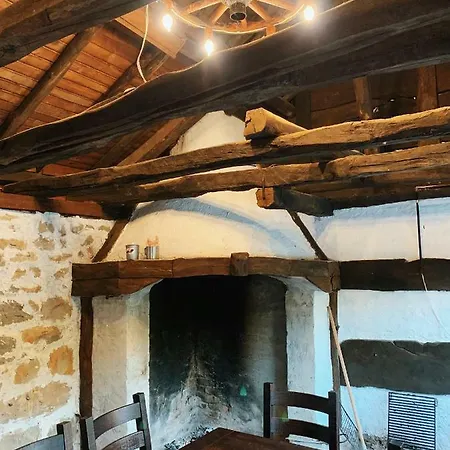 карамановите къщи אפרילצי