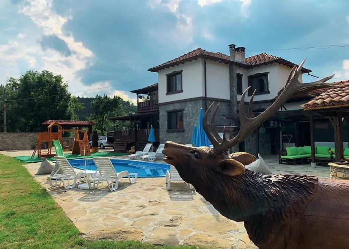 招待所 карамановите къщи 3*