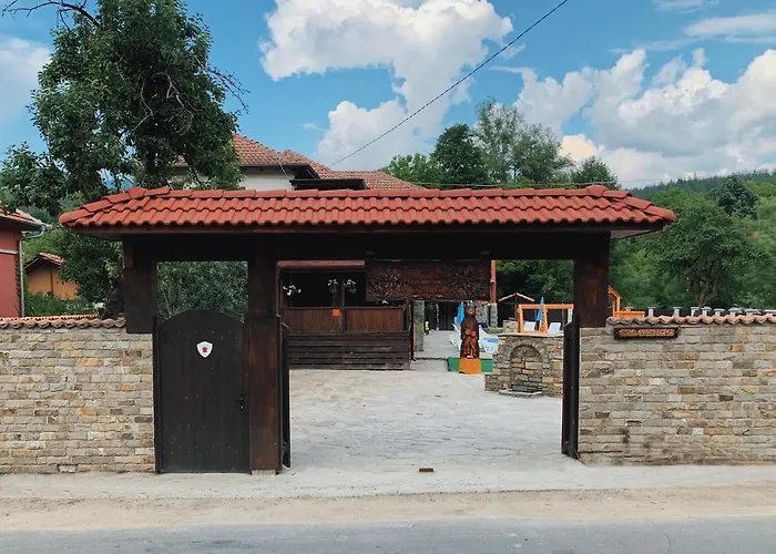 карамановите къщи 阿普里尔齐