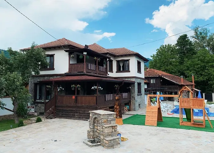 карамановите къщи 3* 阿普里尔齐