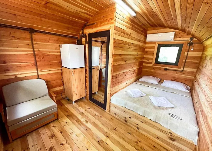 招待所 карамановите къщи