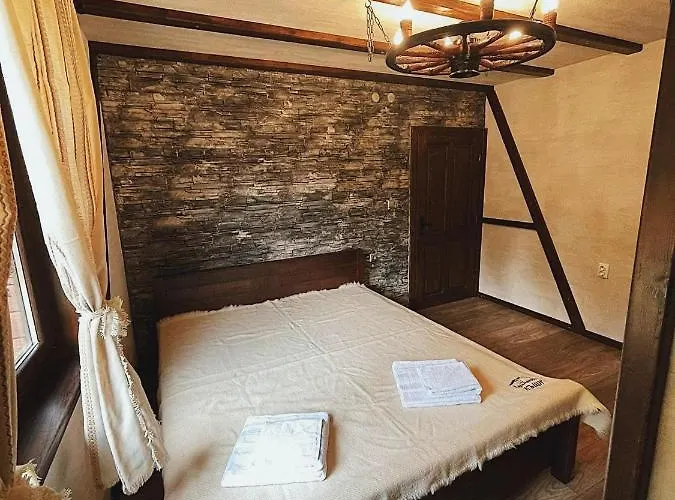 招待所 карамановите къщи 阿普里尔齐